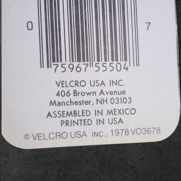Vintage Velcro Brand 10 Packs Hook & Loop Squares Circles 1978 Red White Blue - Picture 4 of 6